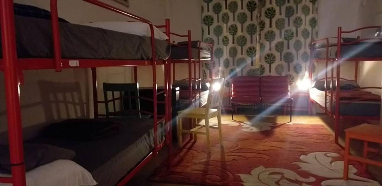 Lamis Hostel Будапеща Екстериор снимка