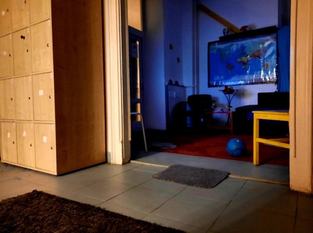 Lamis Hostel Будапеща Екстериор снимка