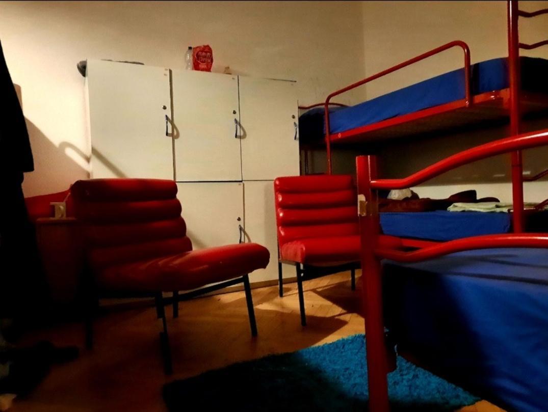 Lamis Hostel Будапеща Екстериор снимка