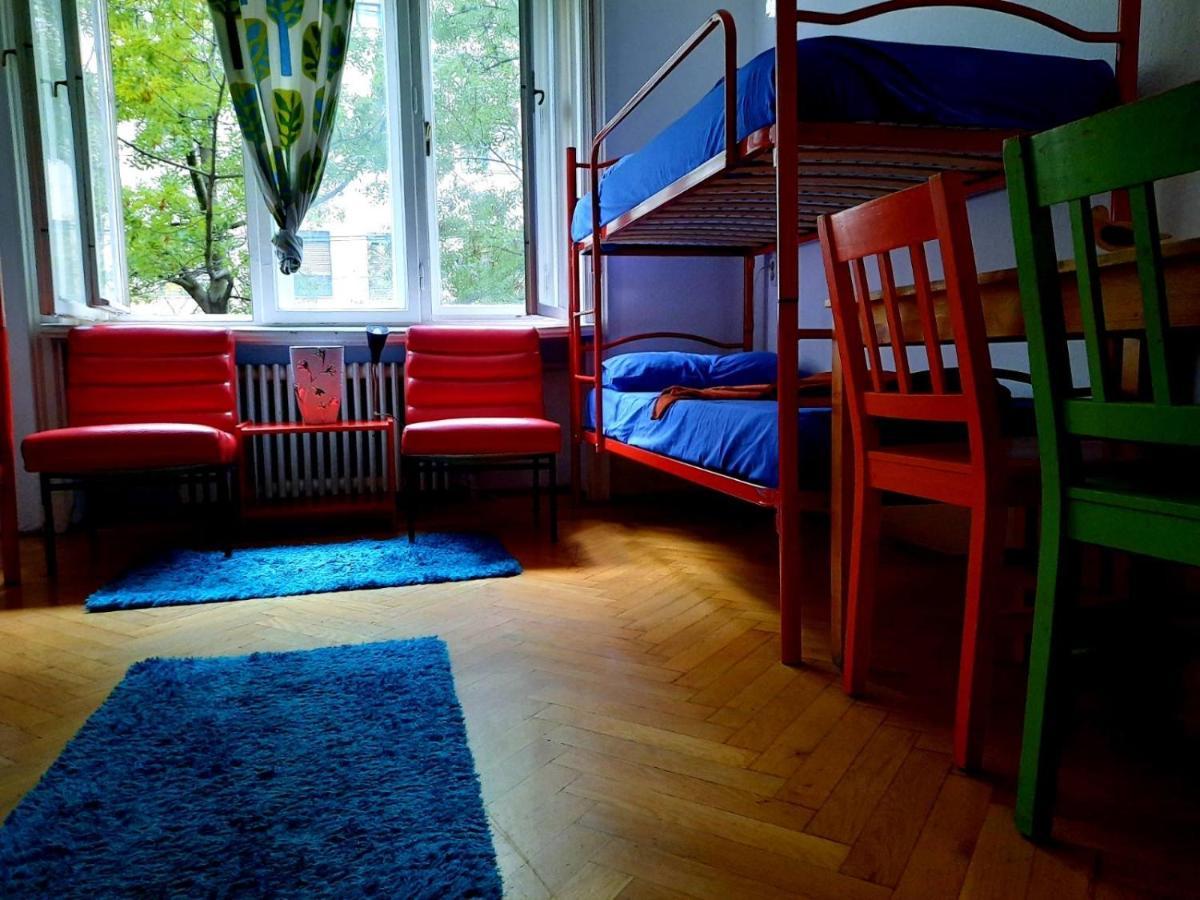 Lamis Hostel Будапеща Екстериор снимка